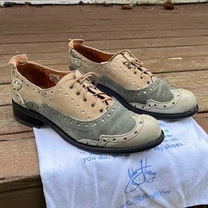 FLUEVOG 🌾 suede AMANDA brogue oxfords 🌾 cream / tan / olive